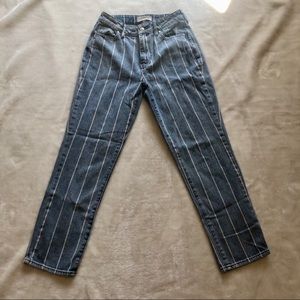 PacSun High-Rise White Striped Mom Jean Size 25